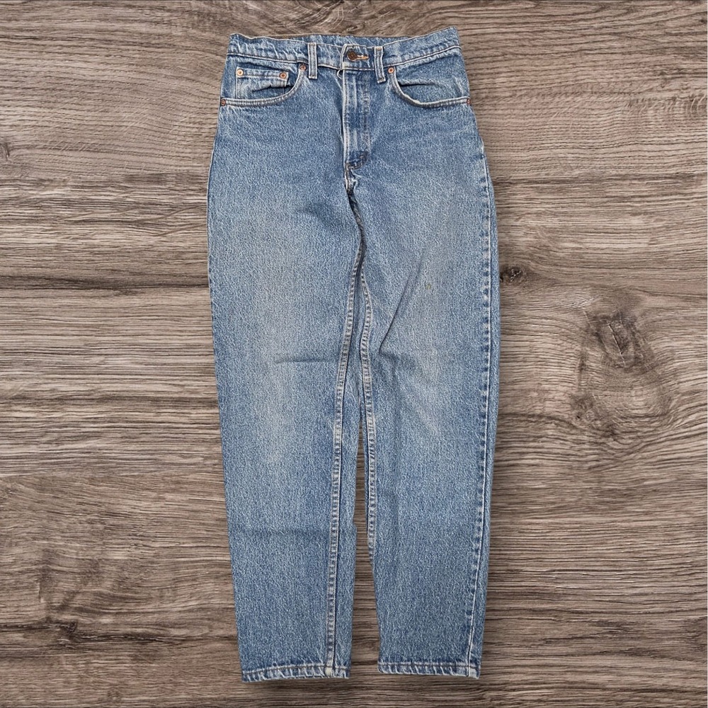 Vintage Levi's 550 Jeans W31 L30 Made in USA 90s Light Wash Relaxed Fit Denim